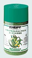 【発売元・製造元】 クナイプジャパン 【商品詳細】 クナイプの香りは天然の香り。植物が蓄えた自然の恵み。ハーブから抽出したエッセンシャルオイルと岩塩から精製された天然の塩。天然ソルトとハーブの入浴剤。