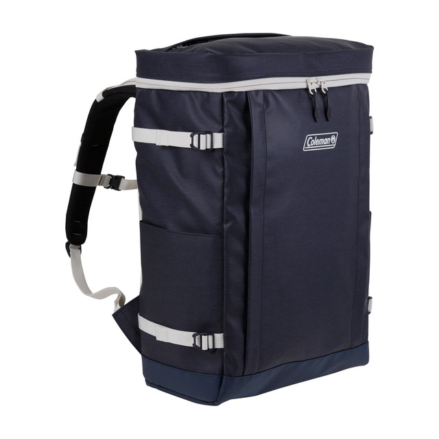 コールマン ◇通学・部活に最適。防水素材のスクエア型バックパック35L ■サイズ：約31(W)×50(H)×18(D)cm ■重量：約1kg ■素材：ポリエステル ■容量：約35L ■生産国：ベトナム