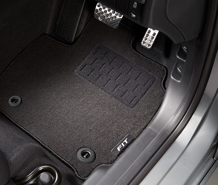 フロアカーペットマットブラック CVT／7AT車用（消臭・抗菌加工） スタンダードタイプ（フロント／リアセット）※ラバーマットとの同時装着が可能です。カタログ型番【 GK3 GK4 GK5 GK6 G